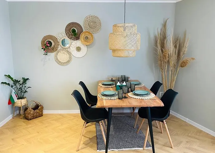 Center Luxury 아파트